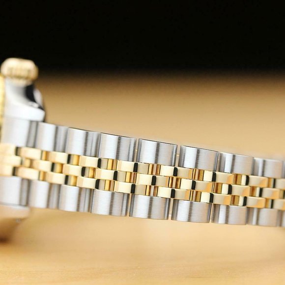 Sale! Rolex Ladies Ruby 18k Datejust Watch - Picture 5 of 8